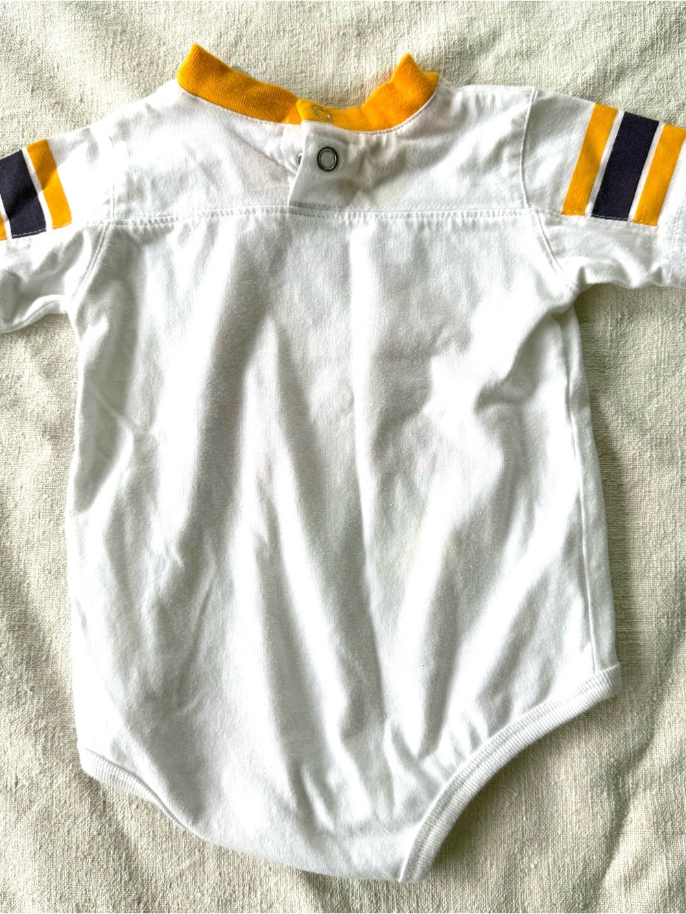 LSU Reebok Heisman Collection Baby Onesie 6-9 month + Bib & rally/burp towel - Picture 5 of 12